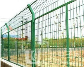 公路护栏网 交通安全的坚实防线与市场供应解析