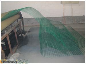 专业解析 衡水铁丝护栏网与焊接荷兰网的厂家直销优势